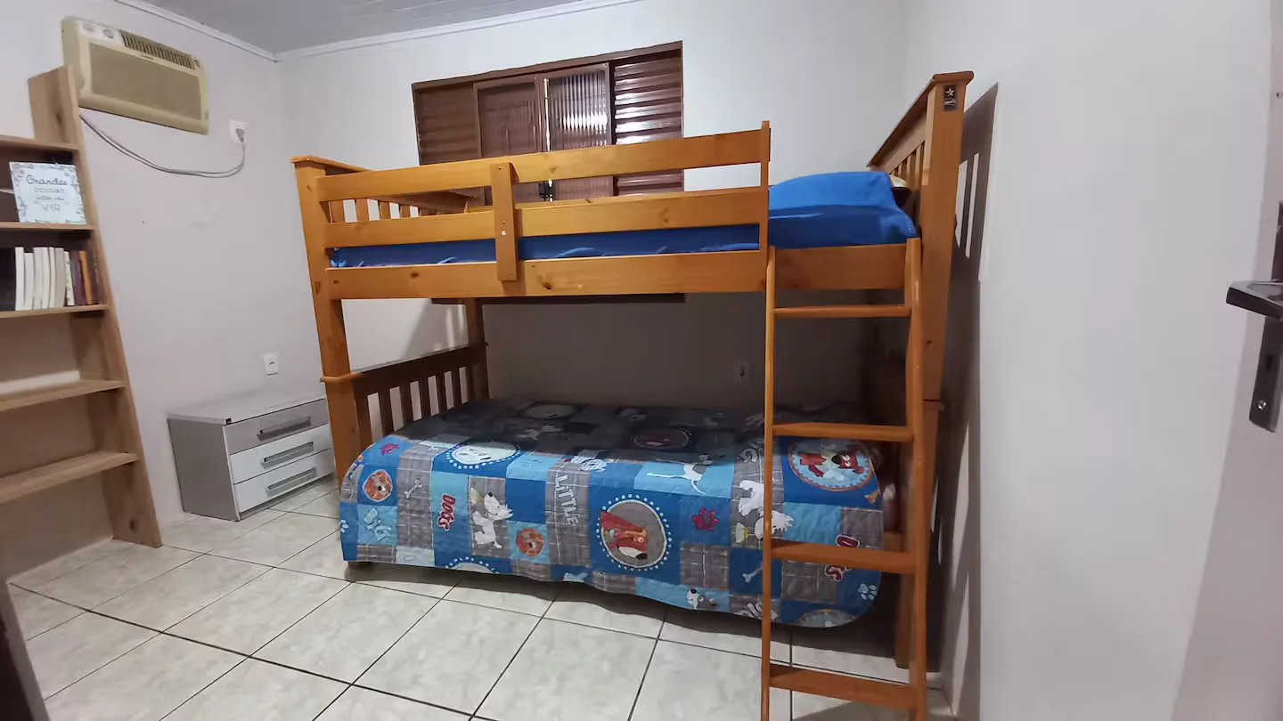 Quarto com beliche